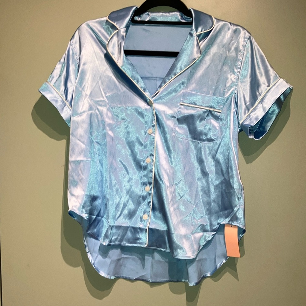 Mentionable Satiny Blue Pajama Set Size M NWT
